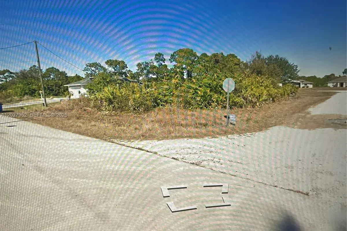 845 E Crevantas, Lehigh Acres FL 33974