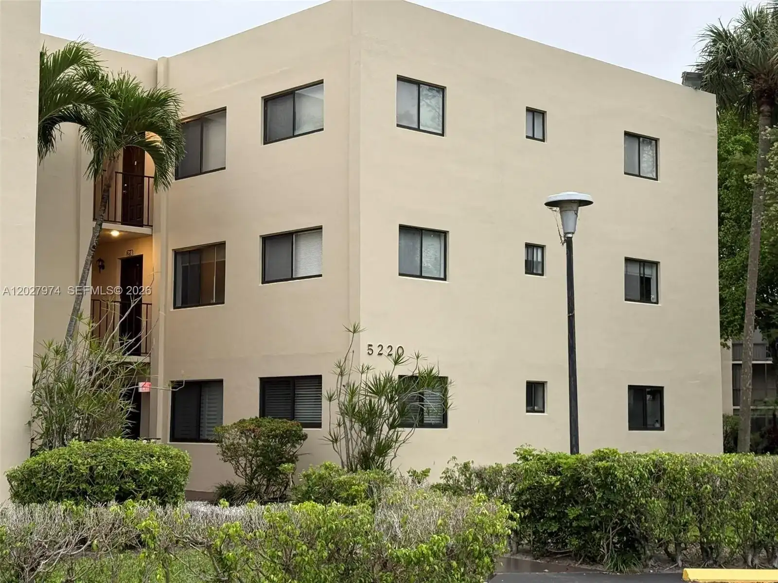 5220 Las Verdes Cir # 114, Delray Beach FL 33484 photo 4