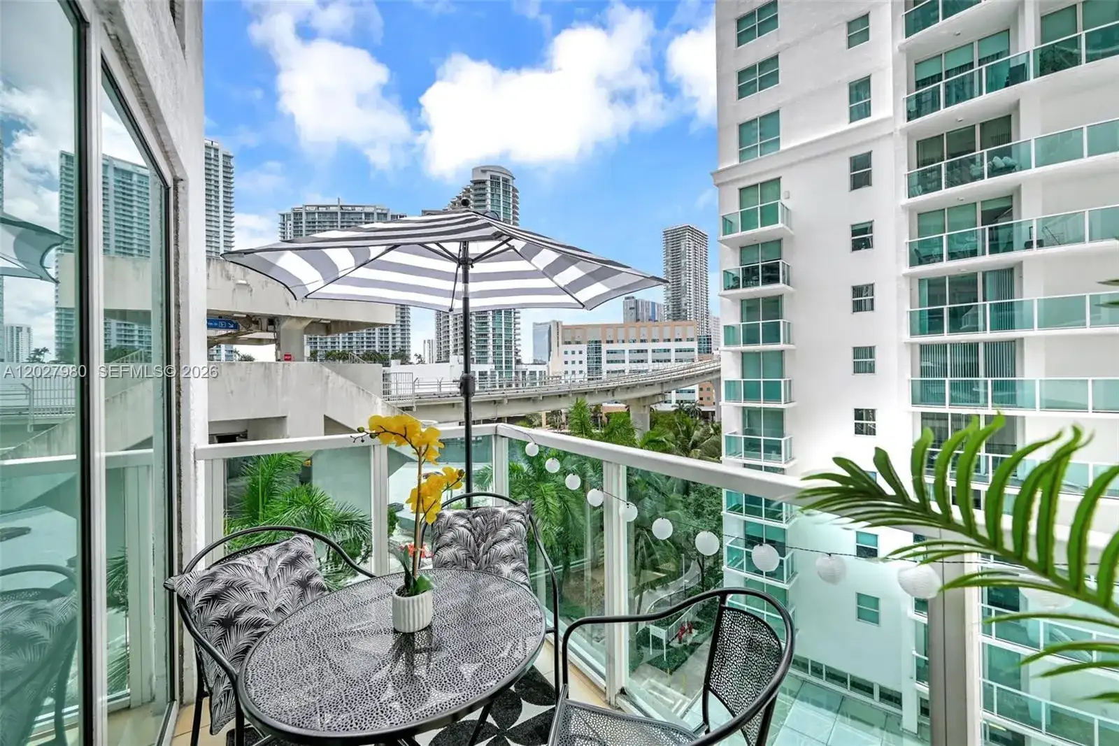 41 SE 5th St # 517, Miami FL 33131 photo 4