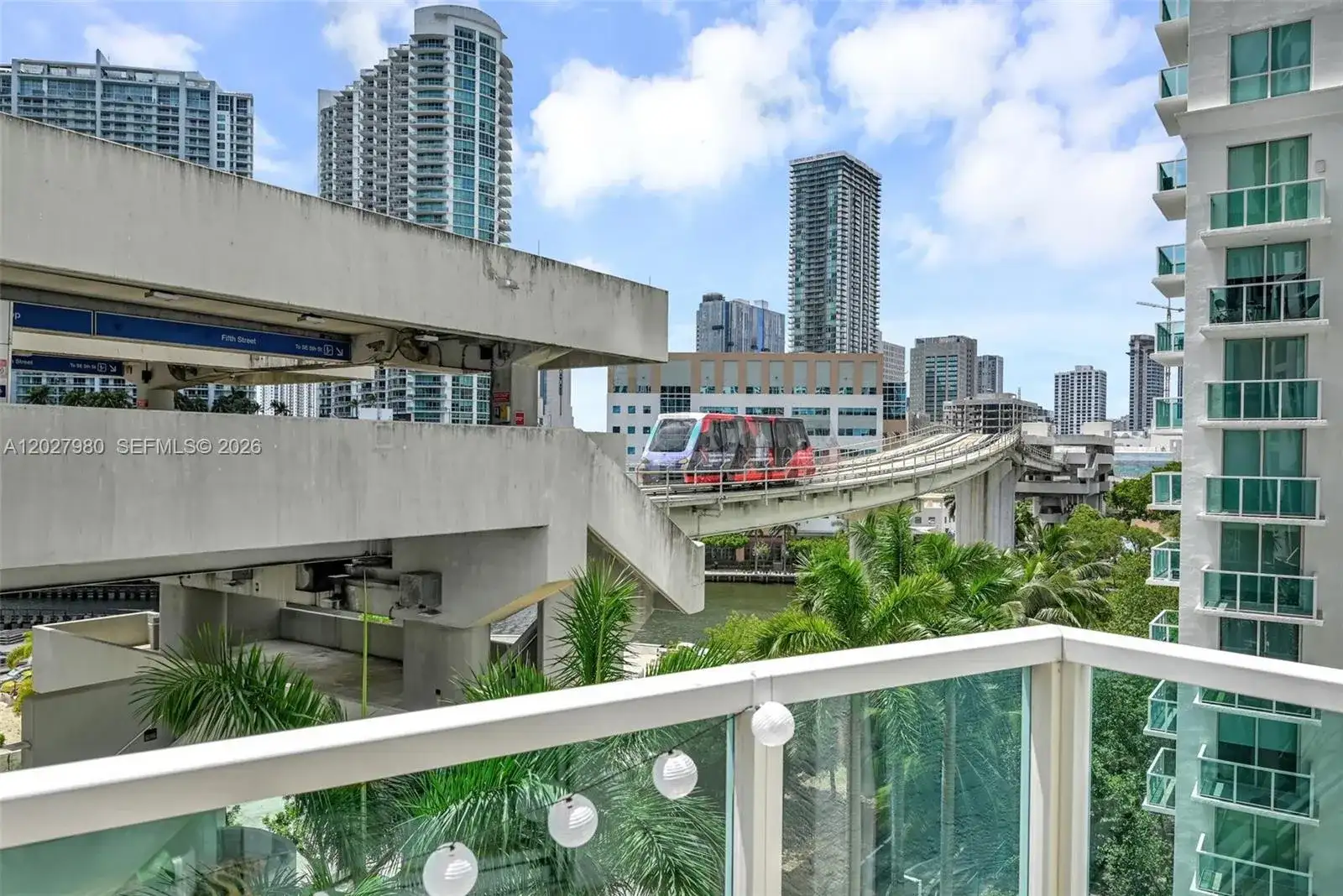 41 SE 5th St # 517, Miami FL 33131 photo 5