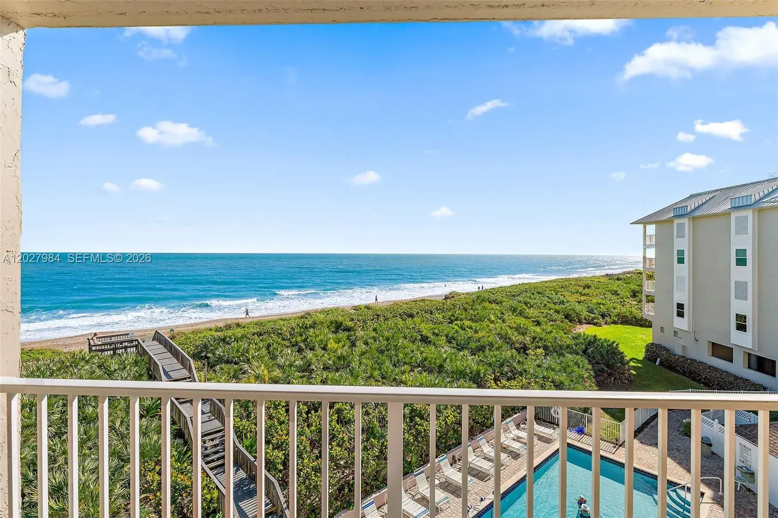 429 NE Tradewind Ln # 305, Hutchinson Island FL 34996
