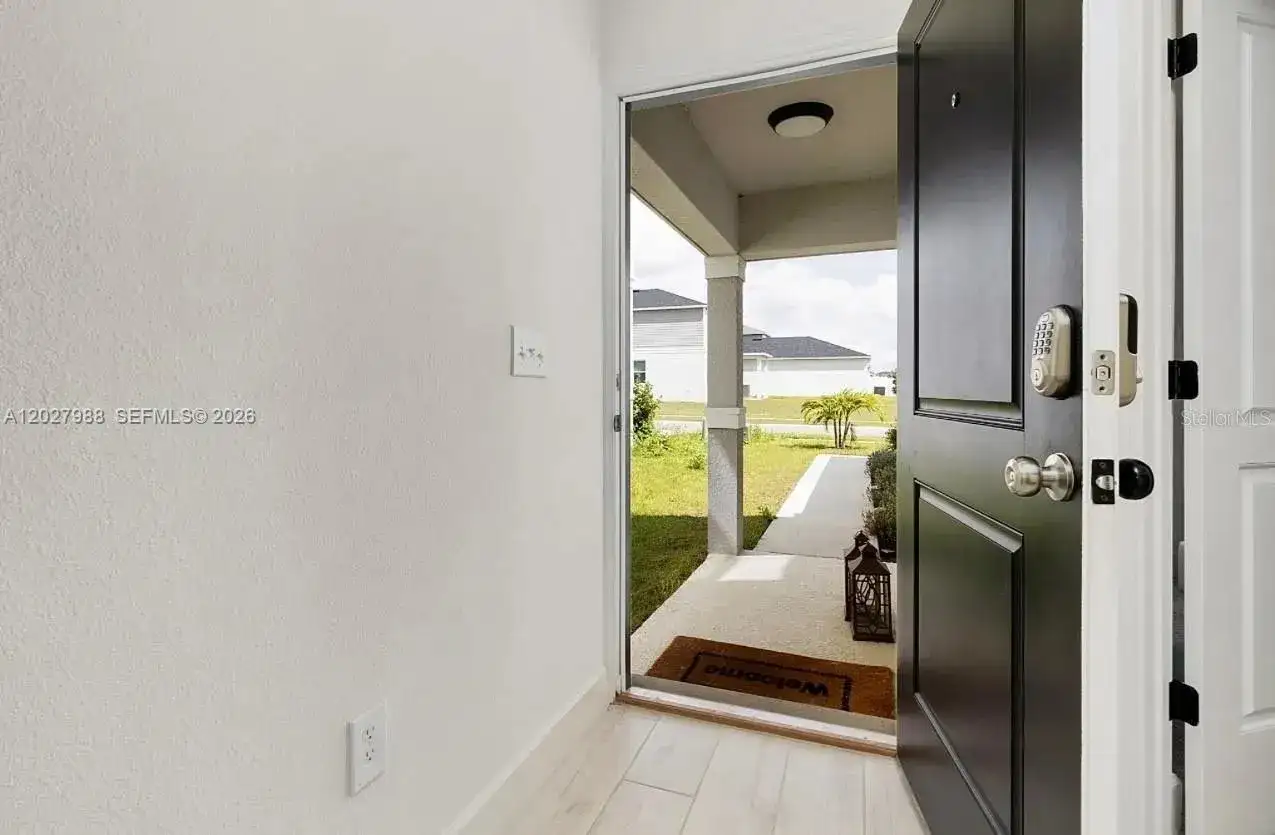 1136 Papaya Cir, Davenport FL 33897 photo 5