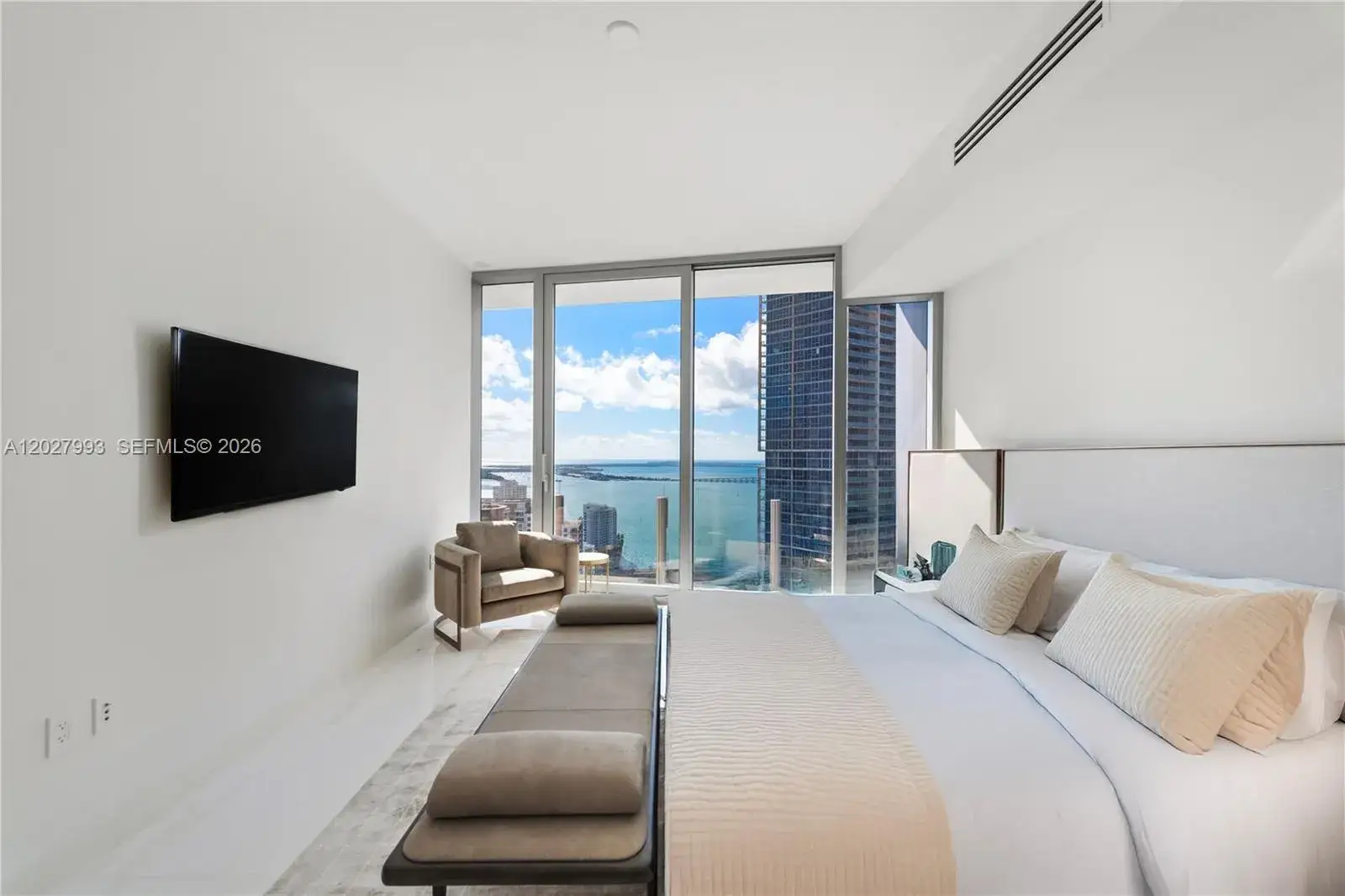 2 bedroom 3 bath Residential for sale at 300 Biscayne Boulevard Way # 3905W, Miami FL 33131