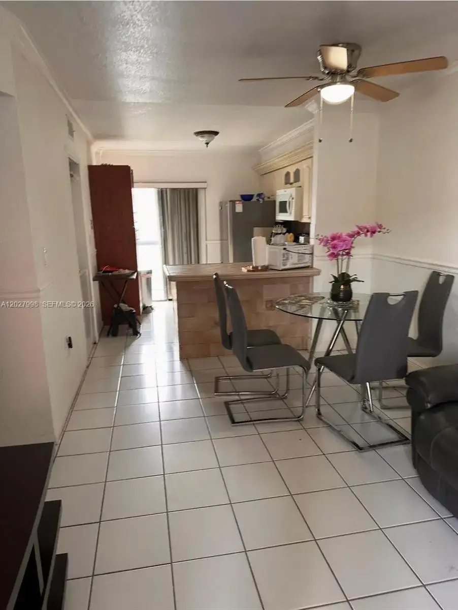 5420 W 21st Ct # 411, Hialeah FL 33016 photo 2