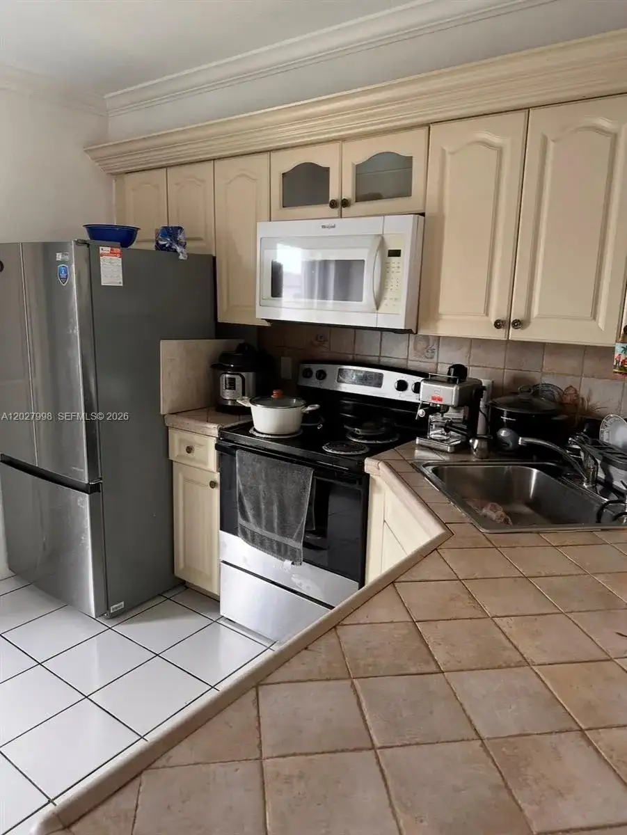 5420 W 21st Ct # 411, Hialeah FL 33016 photo 5