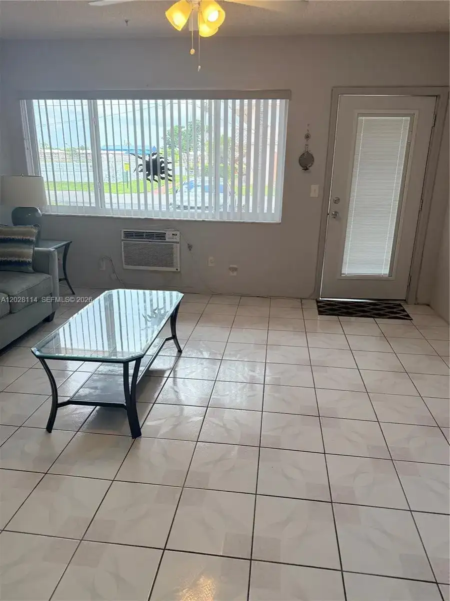 725 SW 11 Ave # F8, Hallandale Beach FL 33009 photo 5