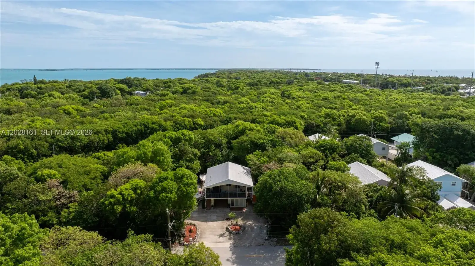 411 Mahogany Ave, Key Largo FL 33037 photo 2