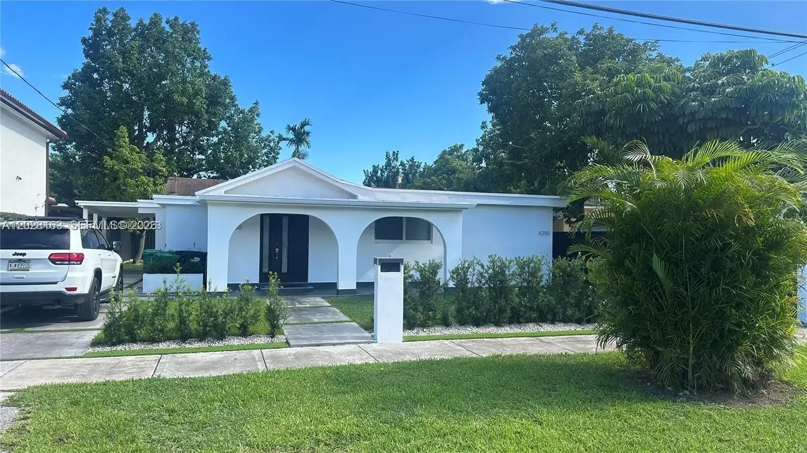 4290 SW 9th St # B, Miami FL 33134