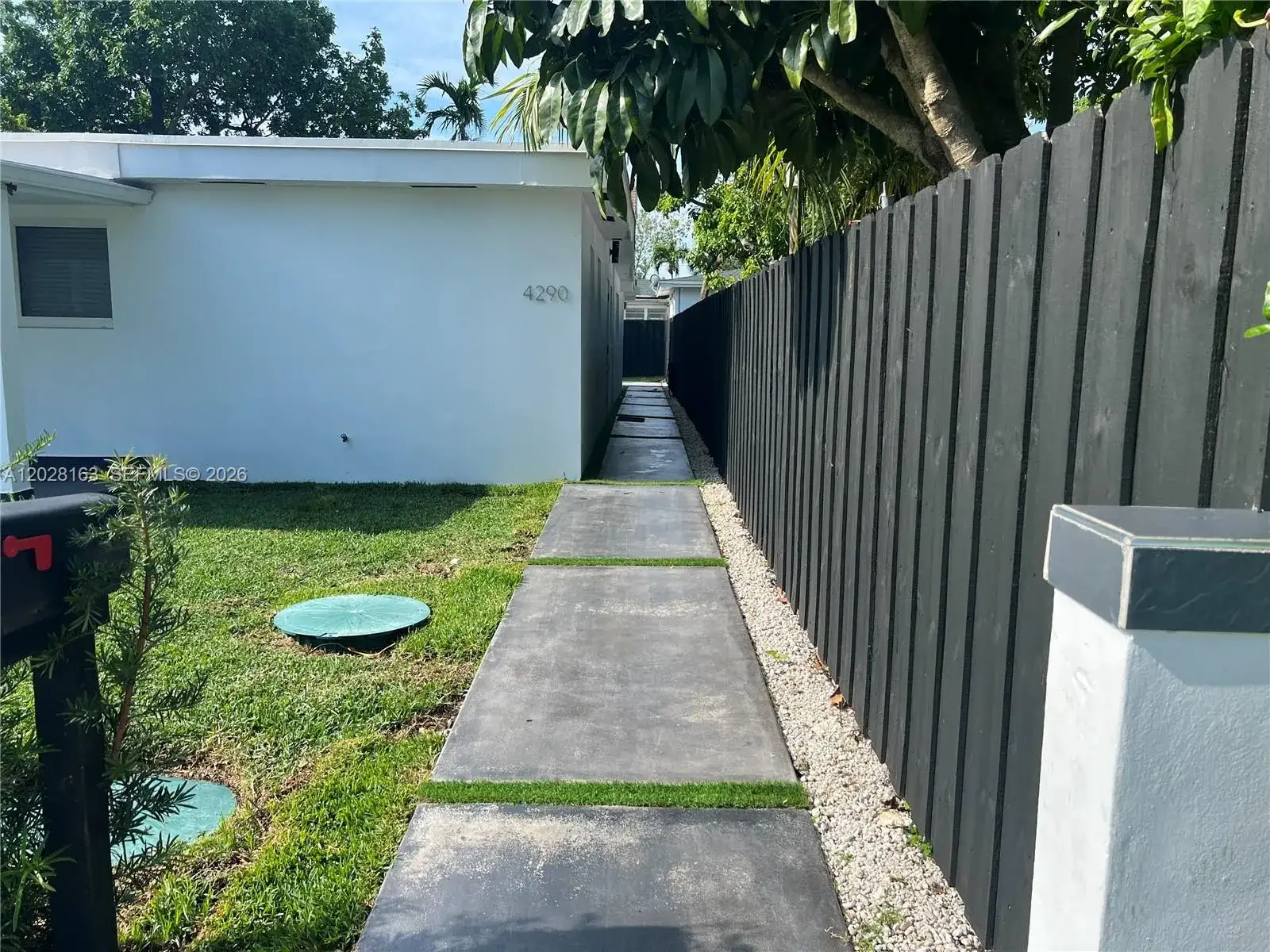 4290 SW 9th St # B, Miami FL 33134 photo 2