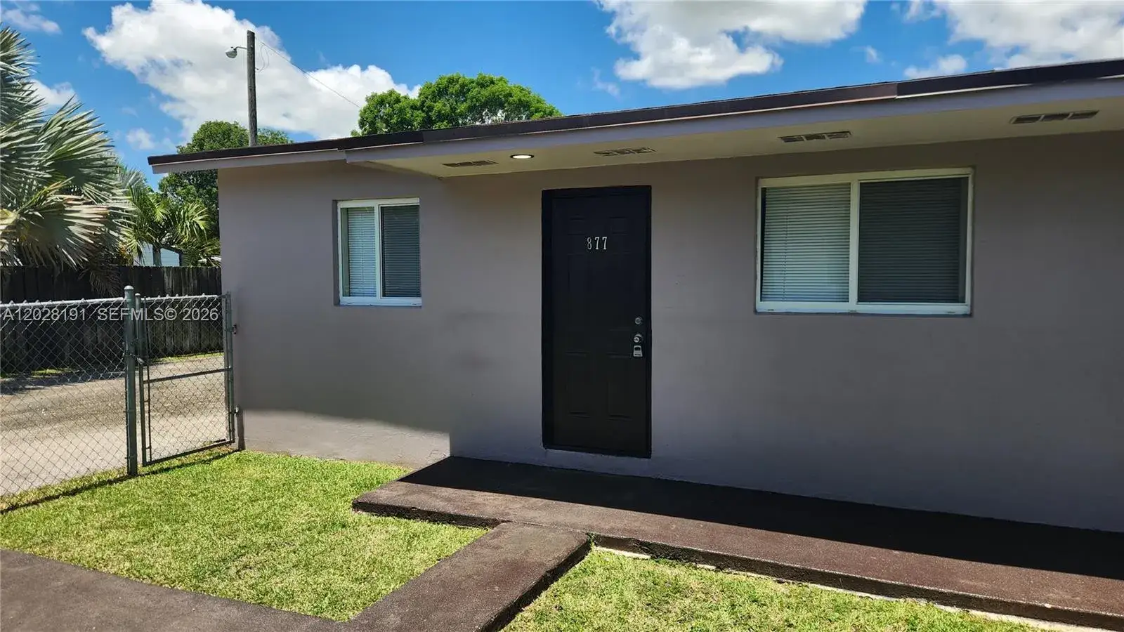 877 NW 10th St, Florida City FL 33034
