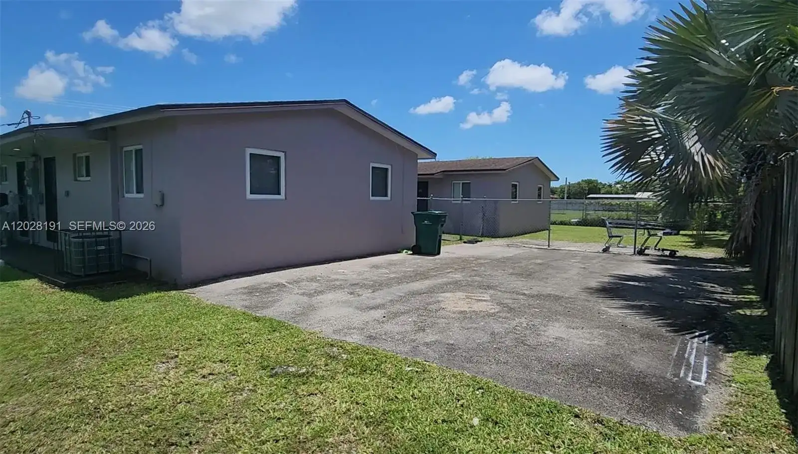 877 NW 10th St, Florida City FL 33034 photo 2