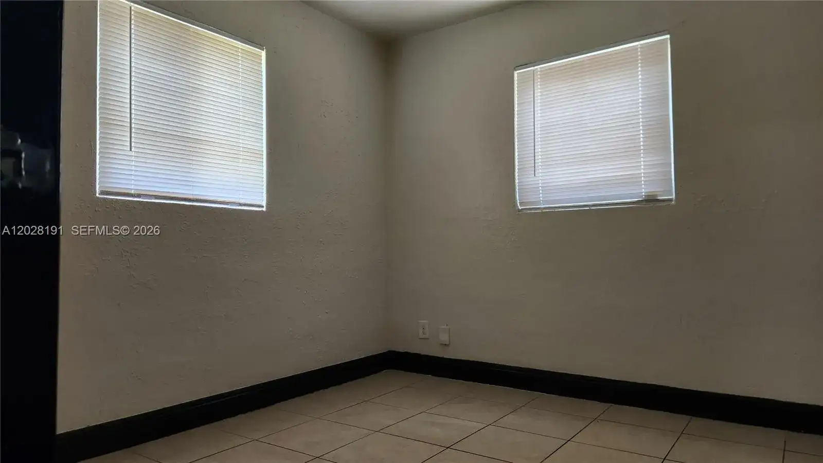 877 NW 10th St, Florida City FL 33034 photo 4