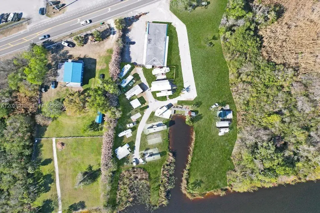 1422 US Highway 441, Okeechobee FL 34974
