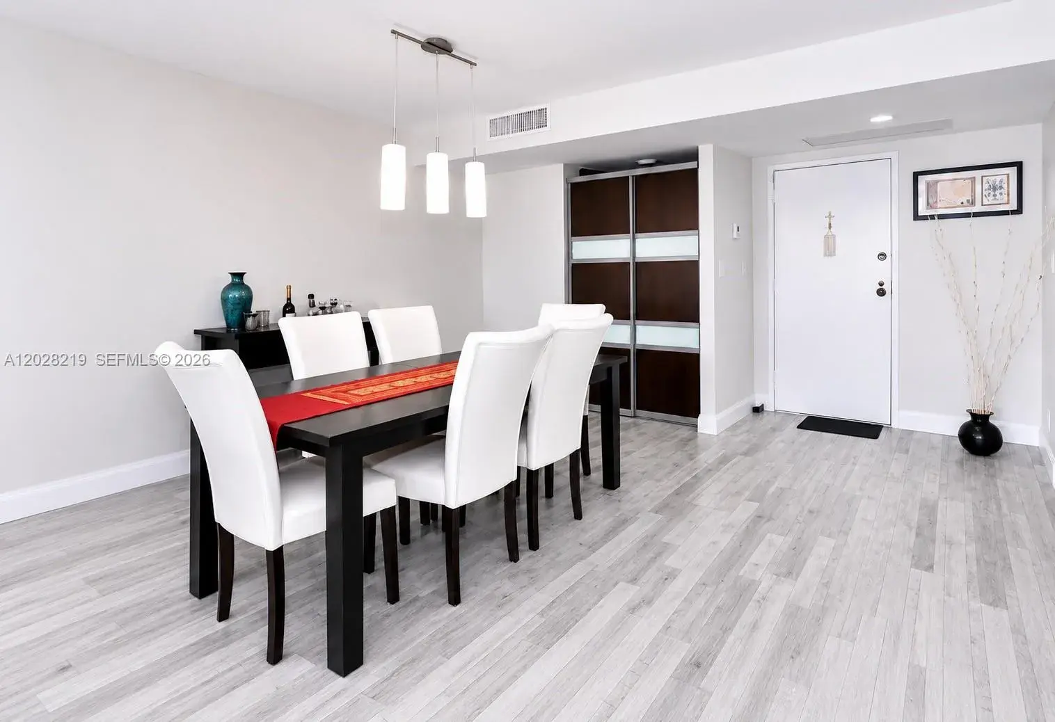 2500 Parkview Dr # 1815, Hallandale Beach FL 33009