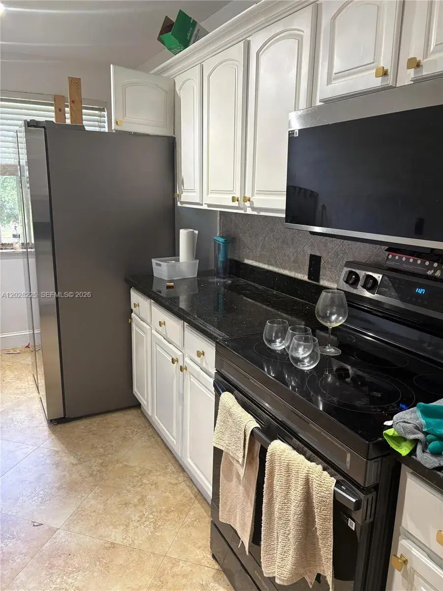 8761 Wiles Rd # 301, Coral Springs FL 33067