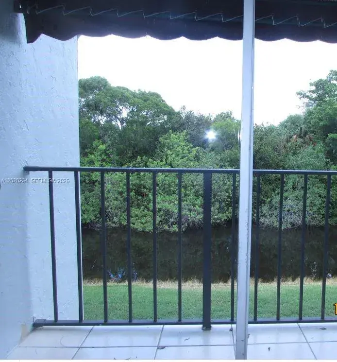1141 Lake Victoria Dr # F, Palm Beach FL 33411
