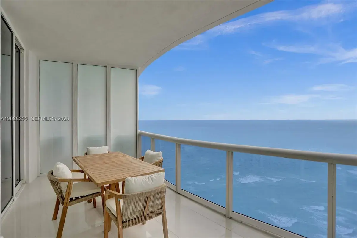 15901 Collins Ave # 2807, Sunny Isles Beach FL 33160