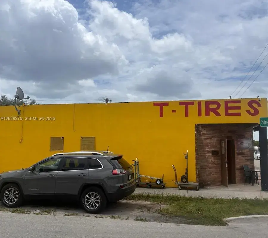 2337 N 21st Ave, Hollywood FL 33020