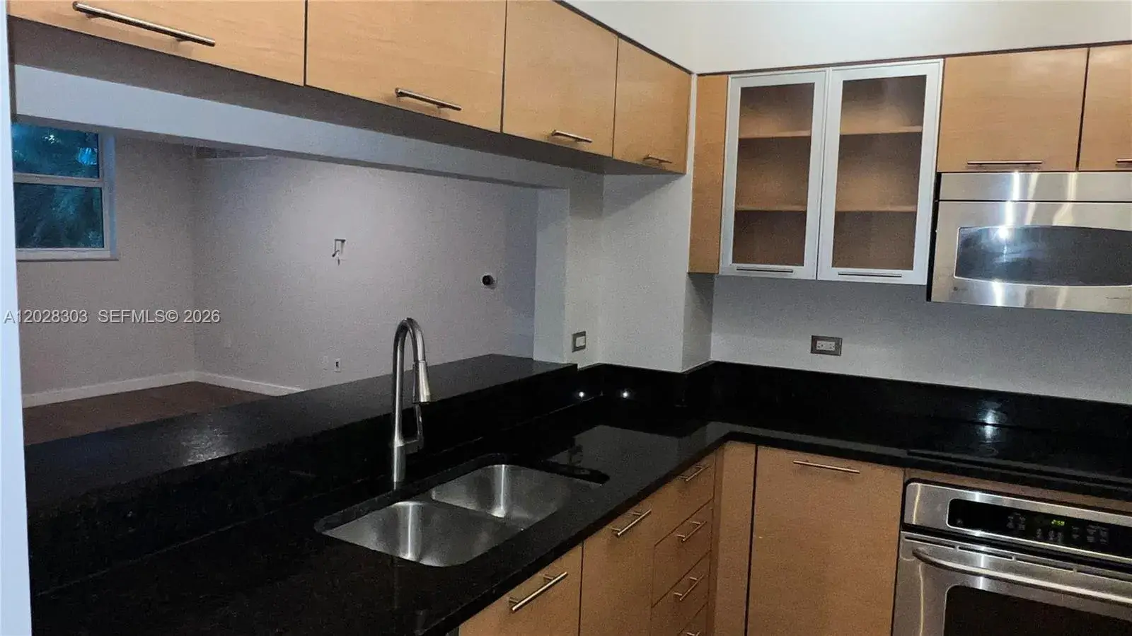 31 SE 5th St # 411, Miami FL 33131