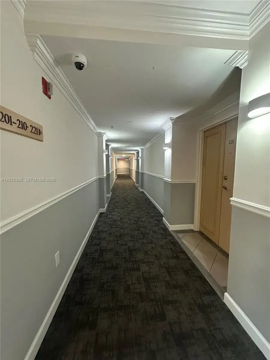 9755 NW 52nd St # 219, Doral FL 33178 photo 3