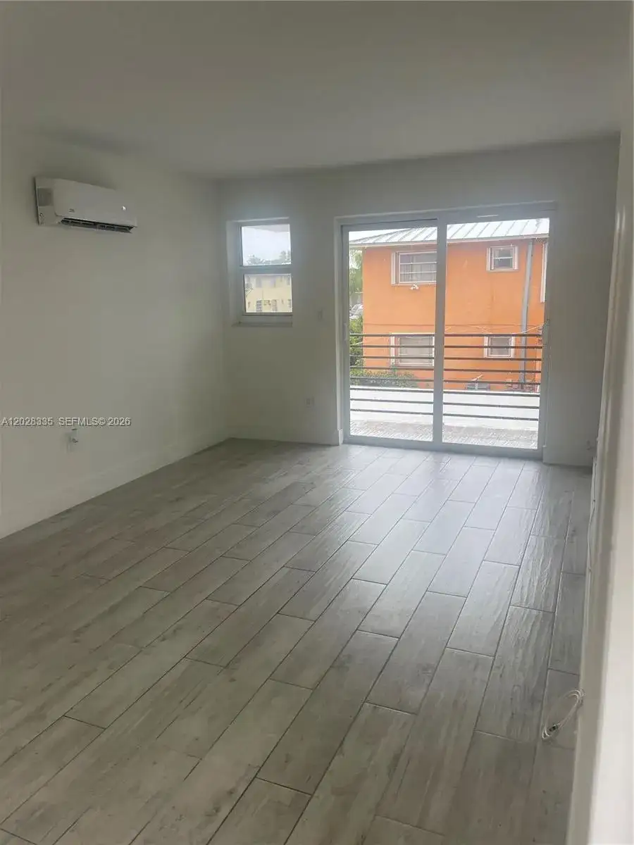 2008 SW 3rd St # 4, Miami FL 33135 photo 4