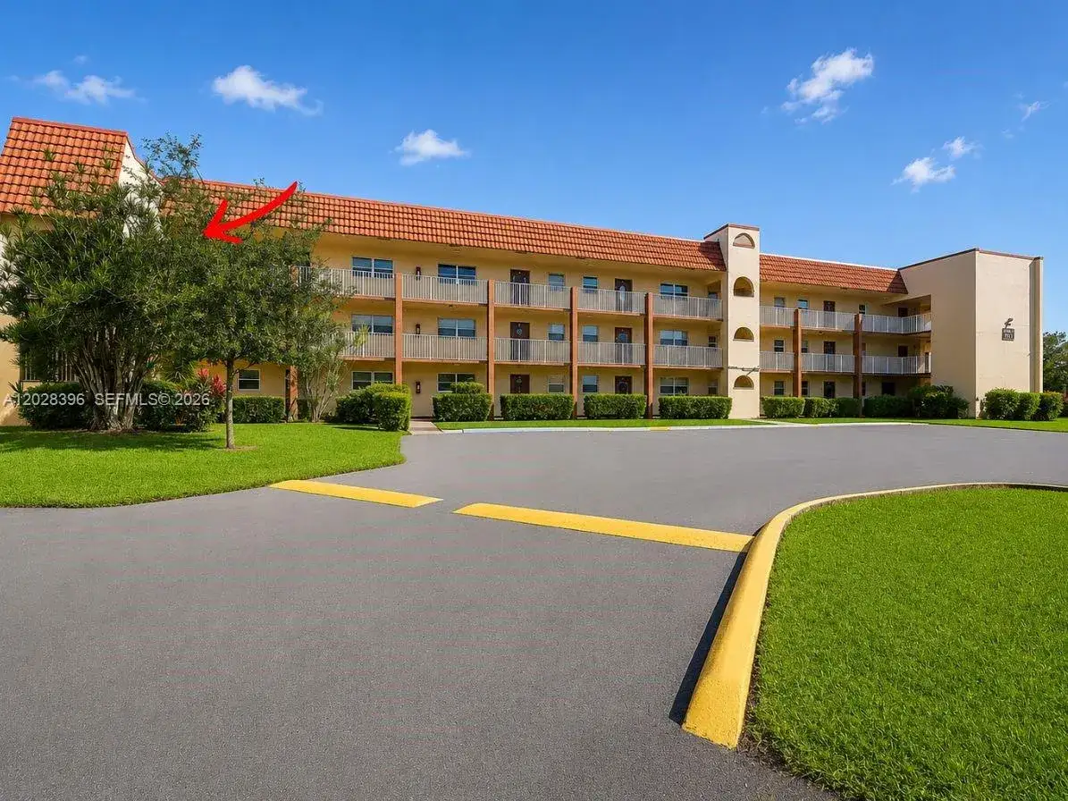 2811 N Pine Island Rd # 302, Sunrise FL 33322