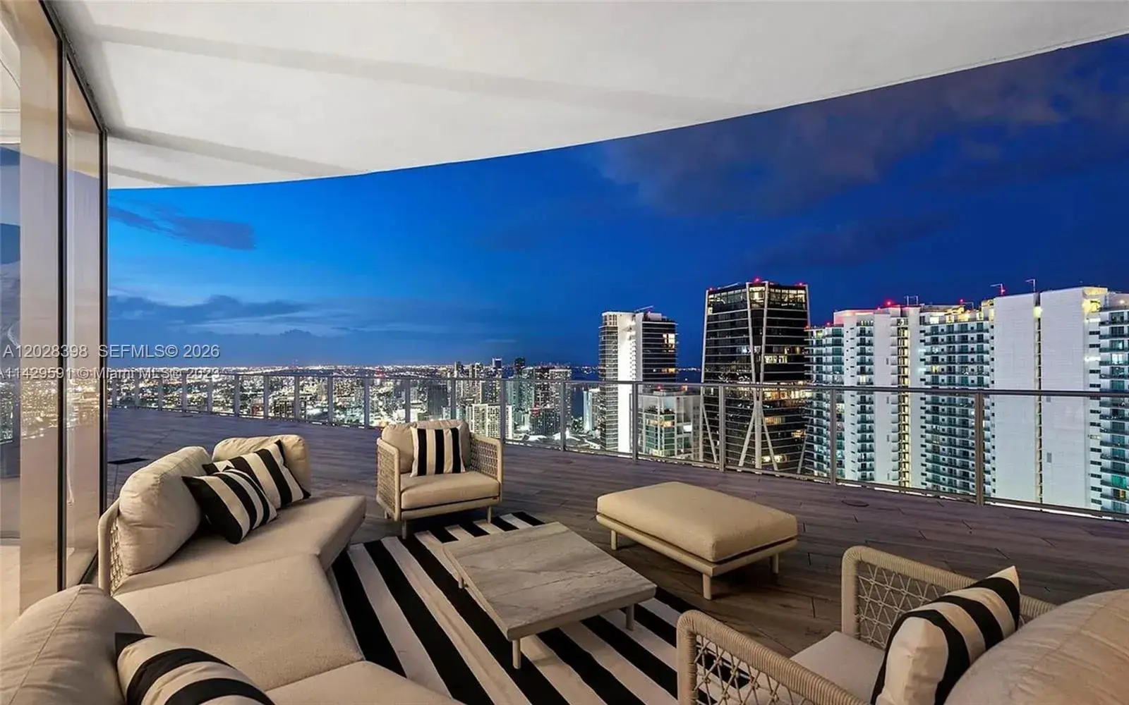 851 NE 1st Ave # 5201, Miami FL 33132