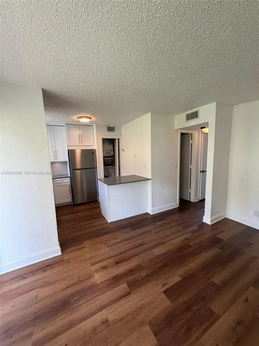 5168 NE 6th Ave # 416, Oakland Park FL 33334 photo 5