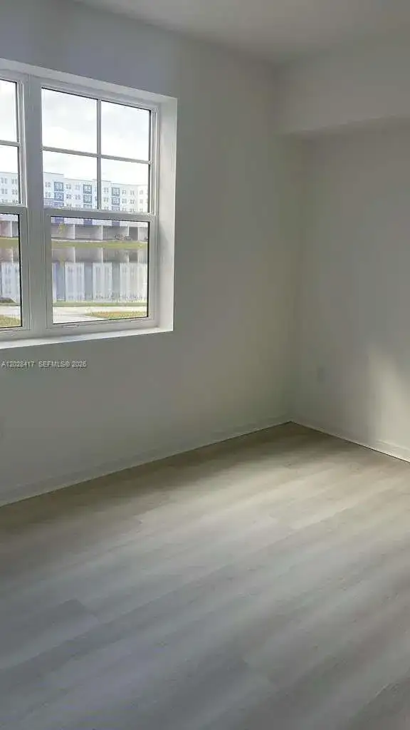 5587 MILLENIA PARK BLVD # 519, Orlando FL 32839 photo 2