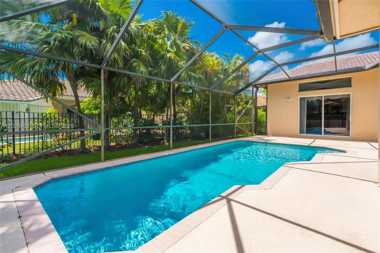 3852 Oak Ridge Cir, Weston FL 33331 photo 2