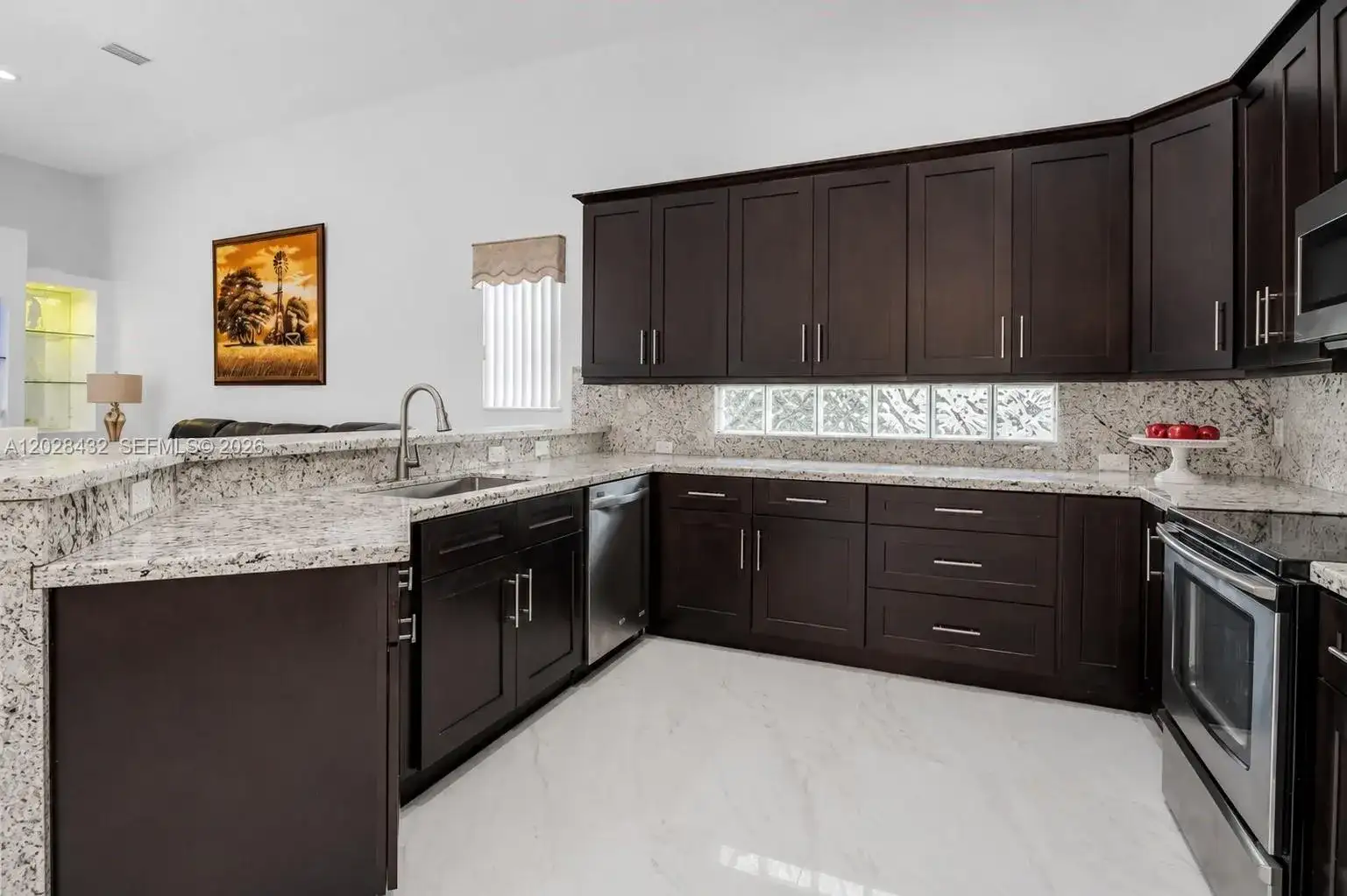 3852 Oak Ridge Cir, Weston FL 33331 photo 3