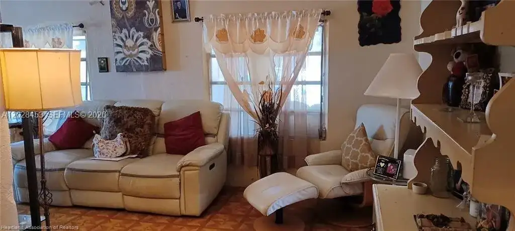 509 S Florida Ave, Avon Park FL 33825 photo 5