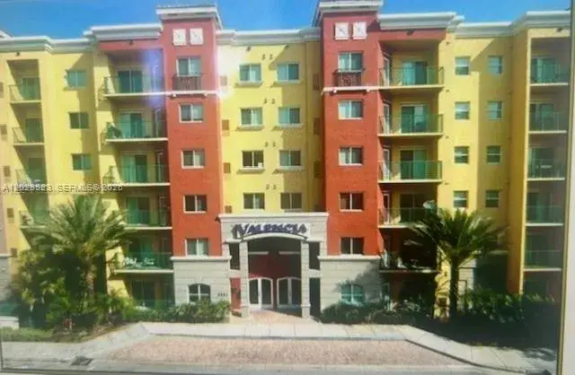 6001 SW 70th St # 114, South Miami FL 33143