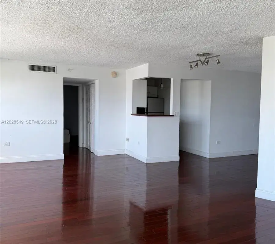 1881 Washington Ave # 7C, Miami Beach FL 33139