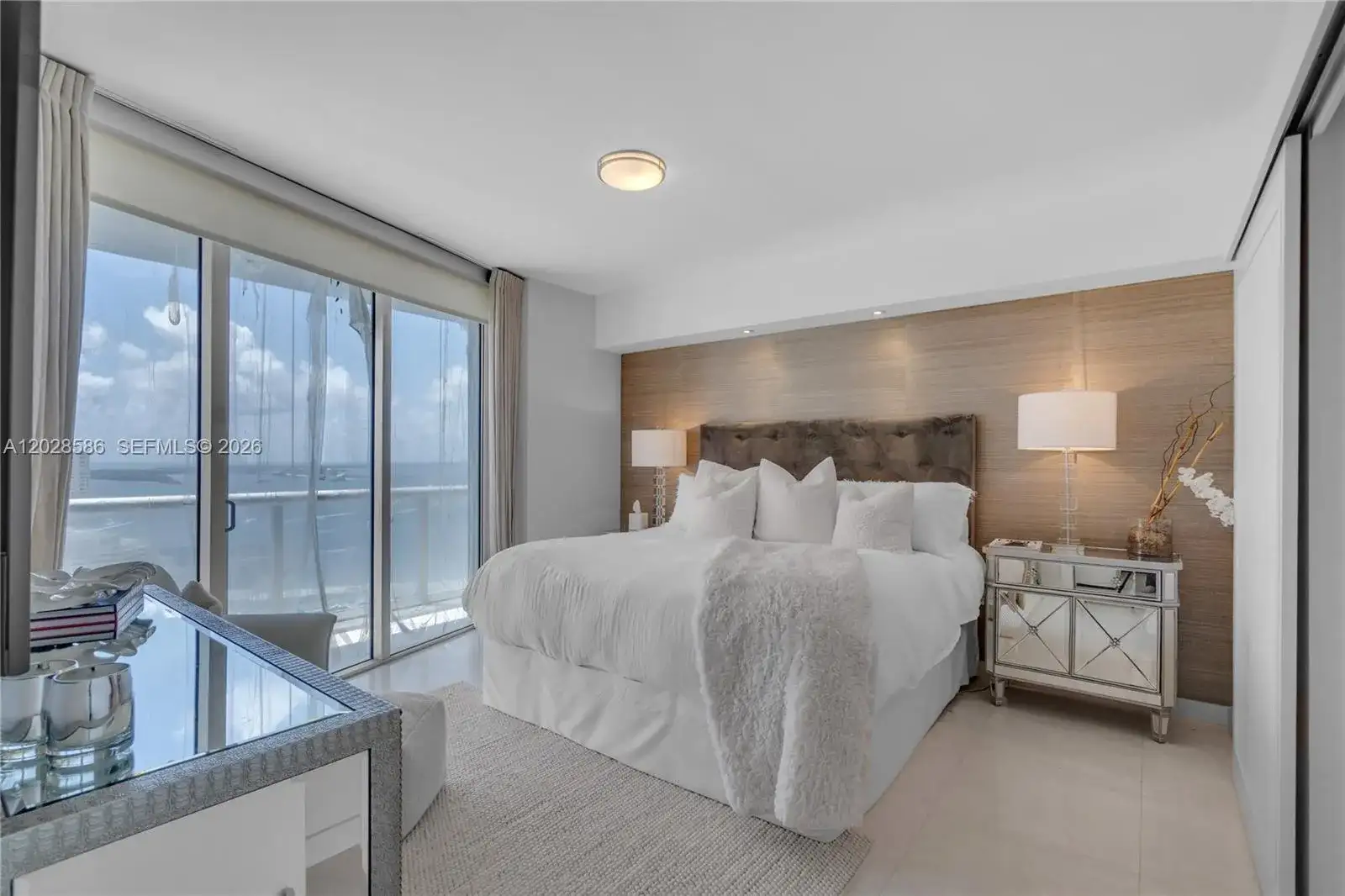 465 Brickell Ave # 2703, Miami FL 33131 photo 4
