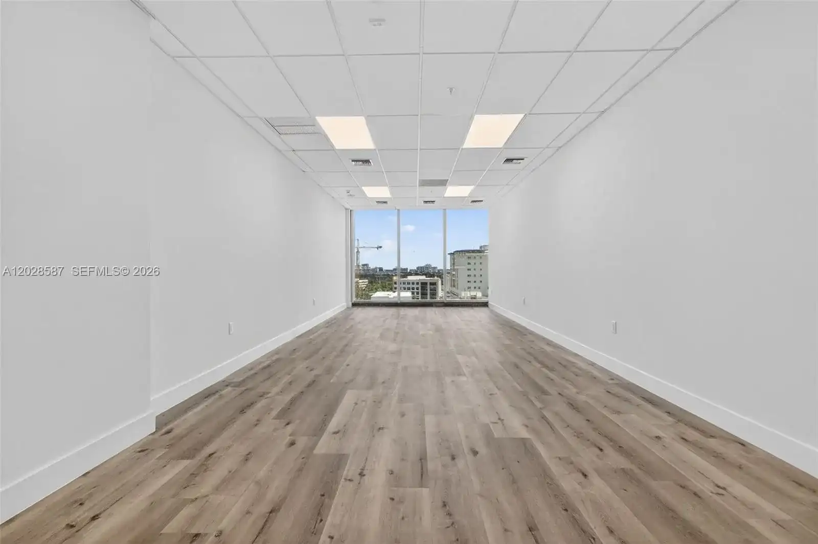 2820 NE 214th St # 1006, Aventura FL 33180
