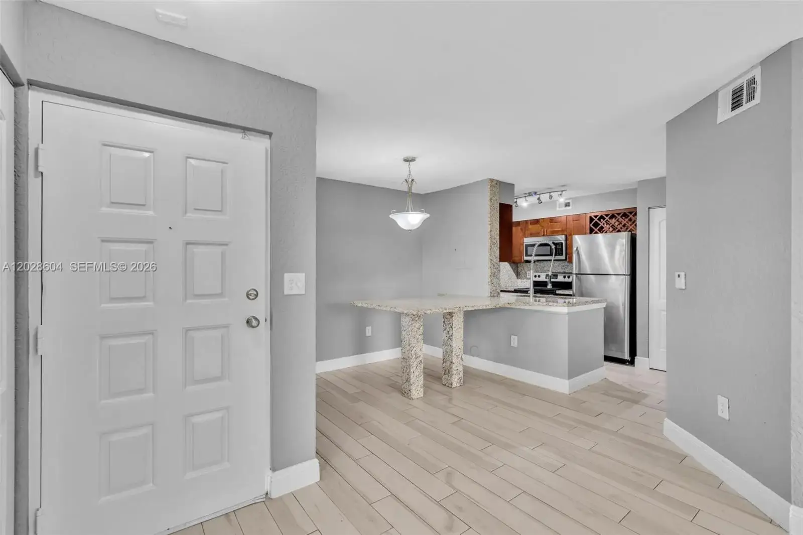 2851 N Oakland Forest Dr # 111, Oakland Park FL 33309