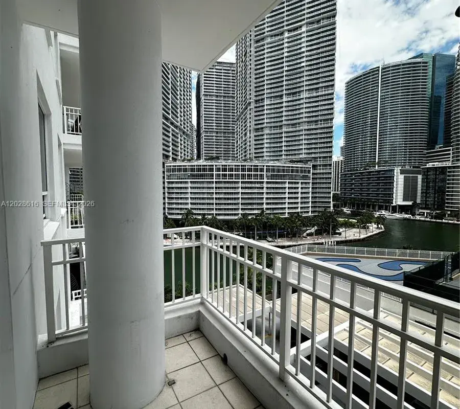 801 Brickell Key Blvd # 906, Miami FL 33131