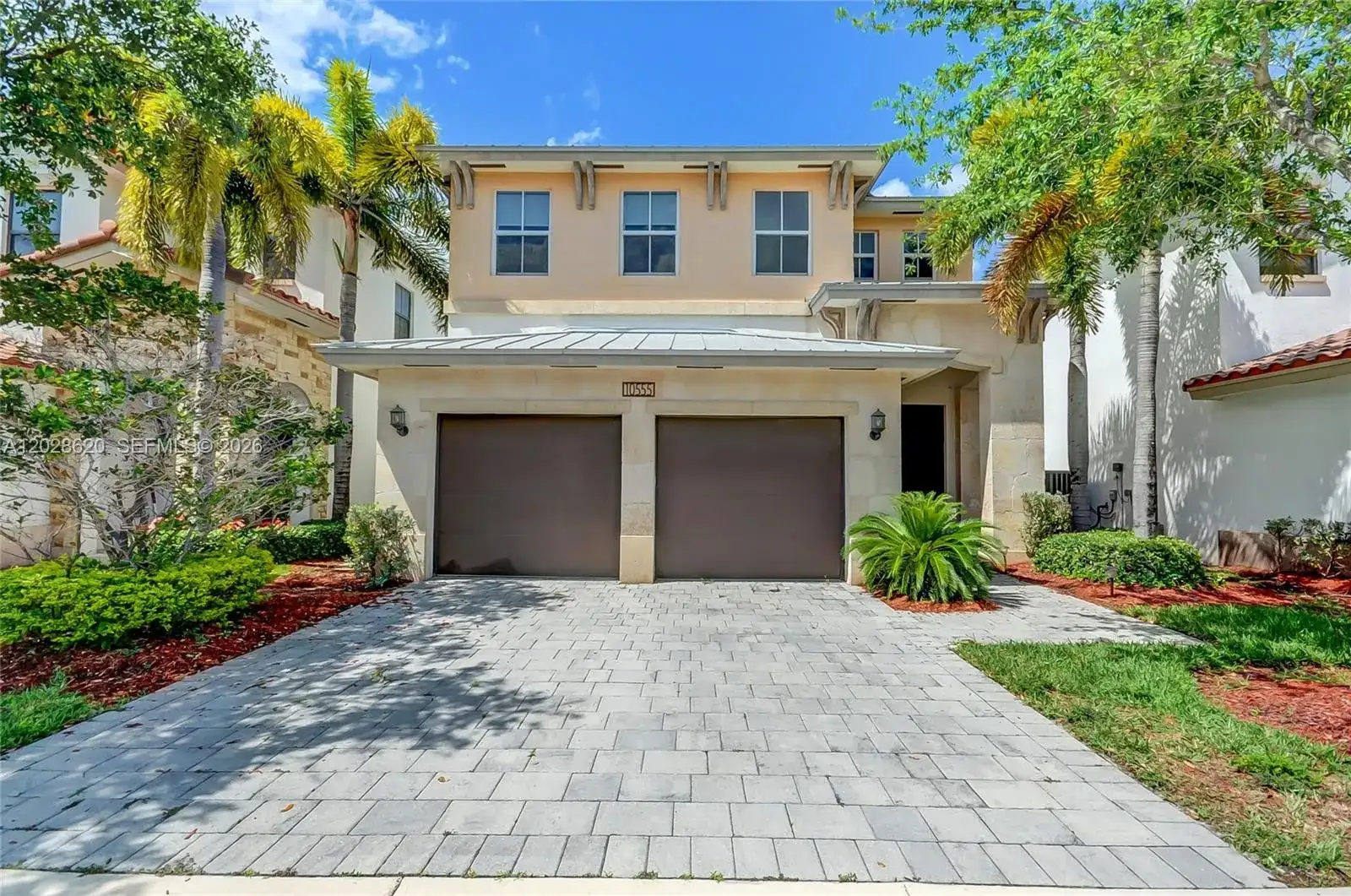 10555 NW 69th Ter, Doral FL 33178 photo 3