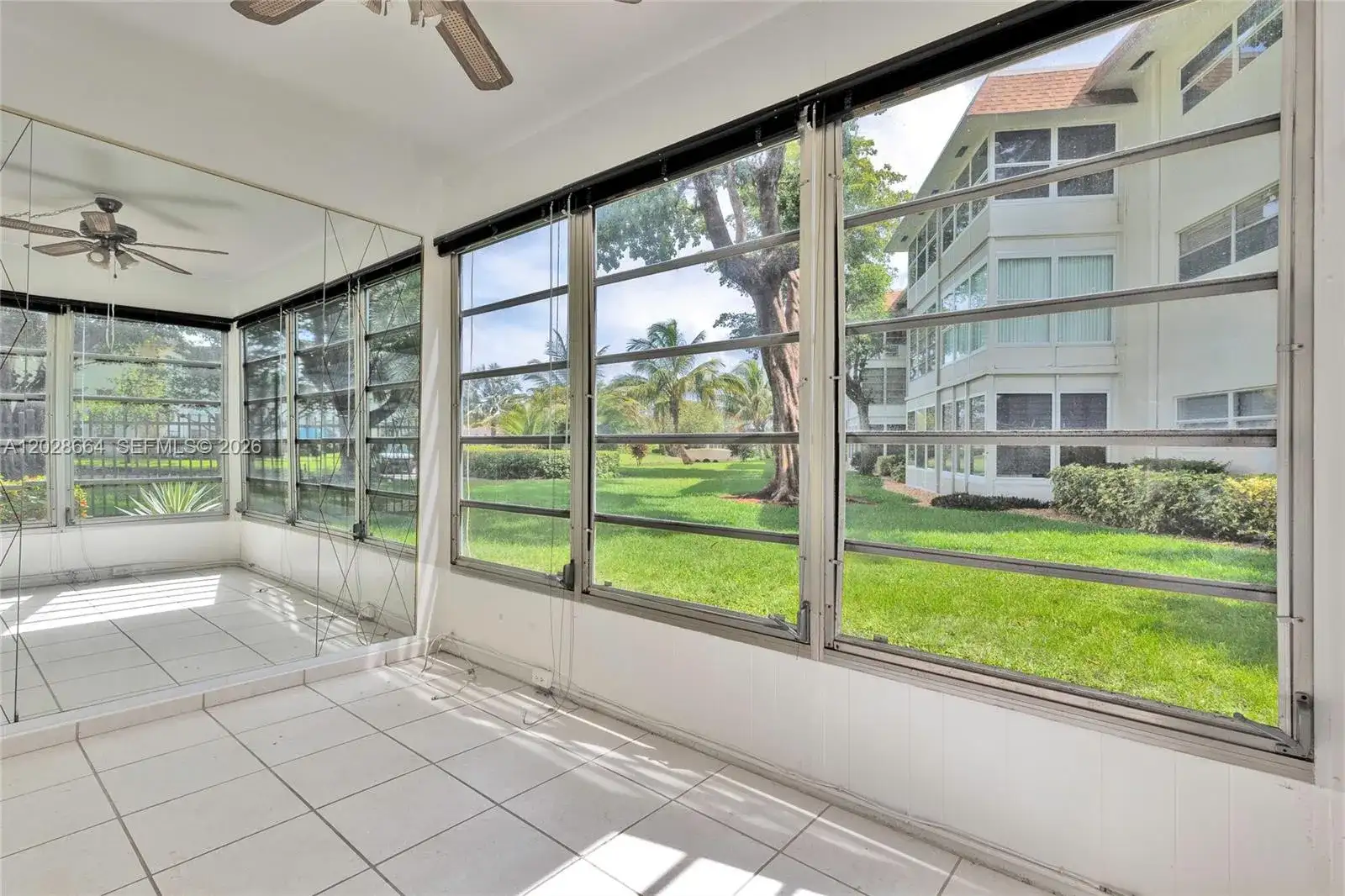 4805 NW 35th St # 416, Lauderdale Lakes FL 33319 photo 5