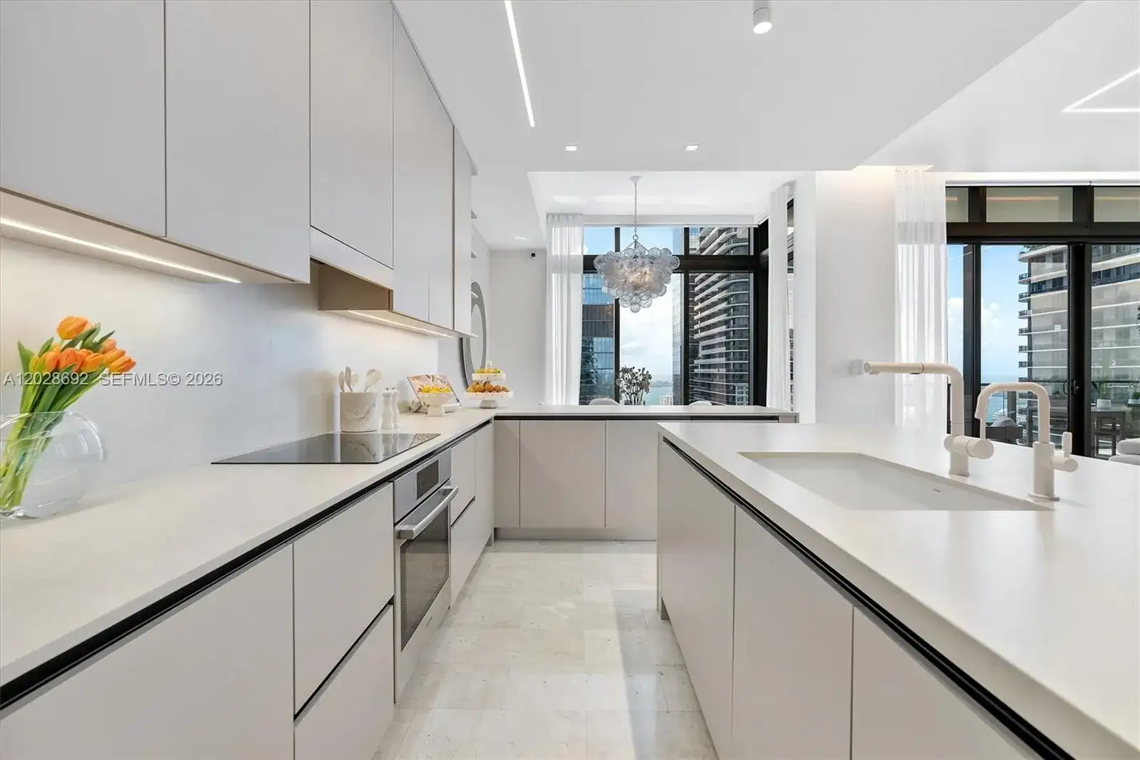 88 SW 7th St # 4001, Miami FL 33130 photo 3