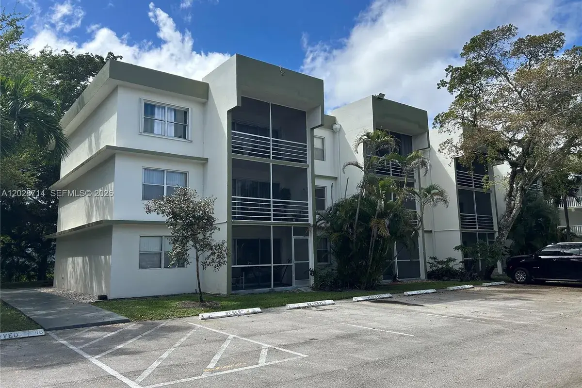4205 N University Dr # 112, Sunrise FL 33351