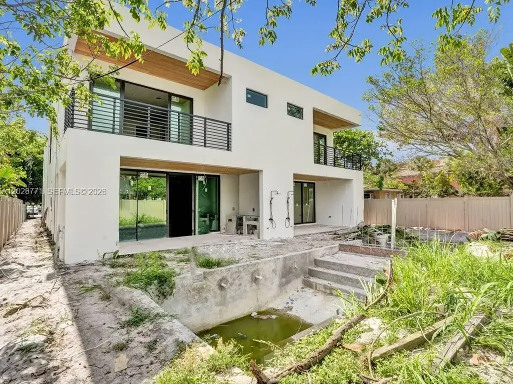 707 NE 7th Ave, Fort Lauderdale FL 33304 photo 2