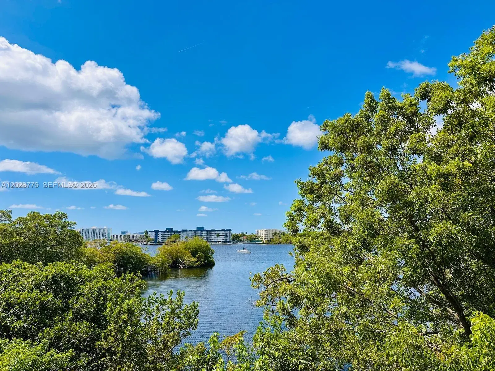 17111 Biscayne Blvd # 208, North Miami Beach FL 33160