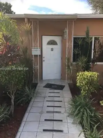 6134 SW 22nd St, Miami FL 33155 photo 2
