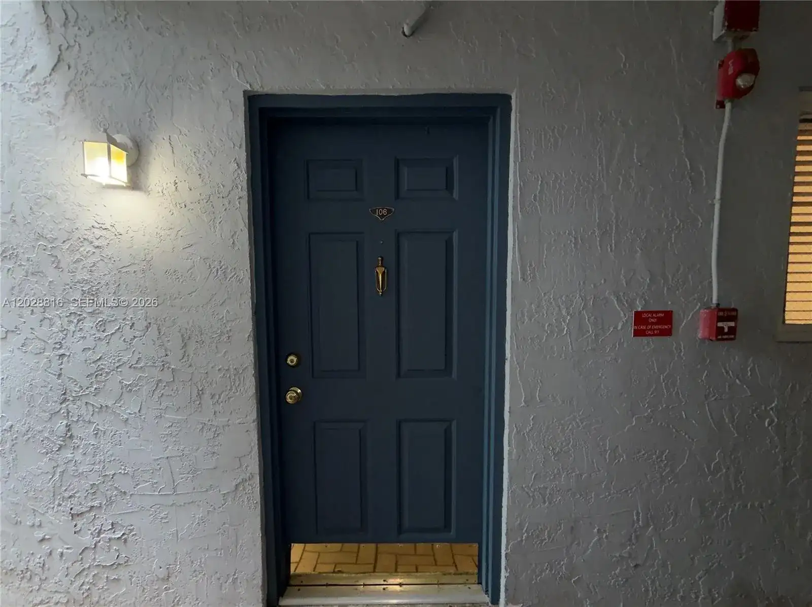 10441 Mahogany Key Cir # 106, Miami FL 33196 photo 2