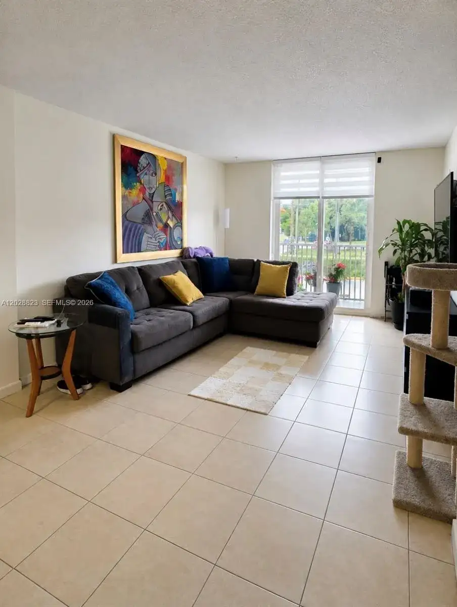 16851 NE 23rd Ave # B214, North Miami Beach FL 33160 photo 2