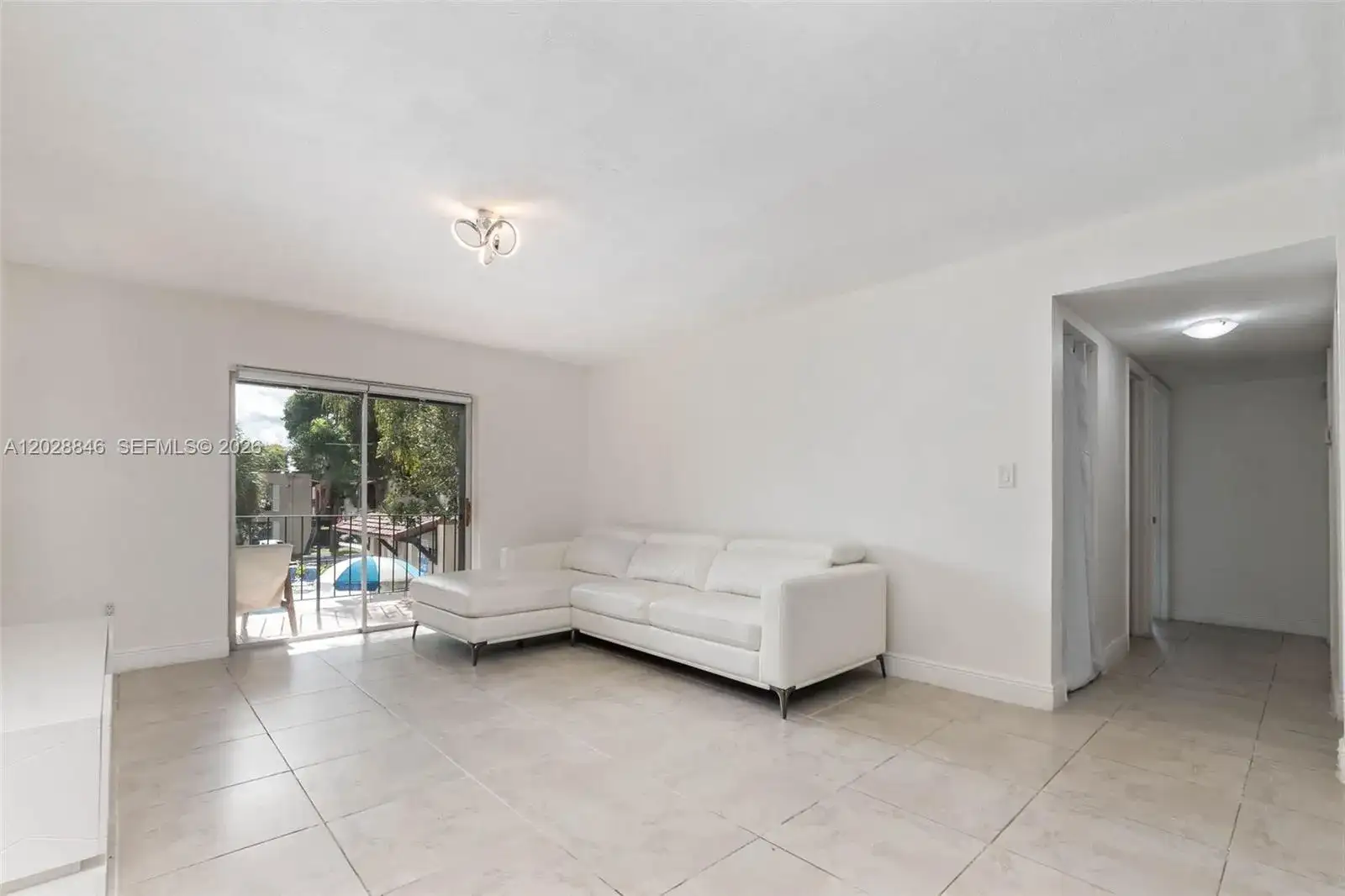 10748 N Kendall Dr # N22, Miami FL 33176 photo 2