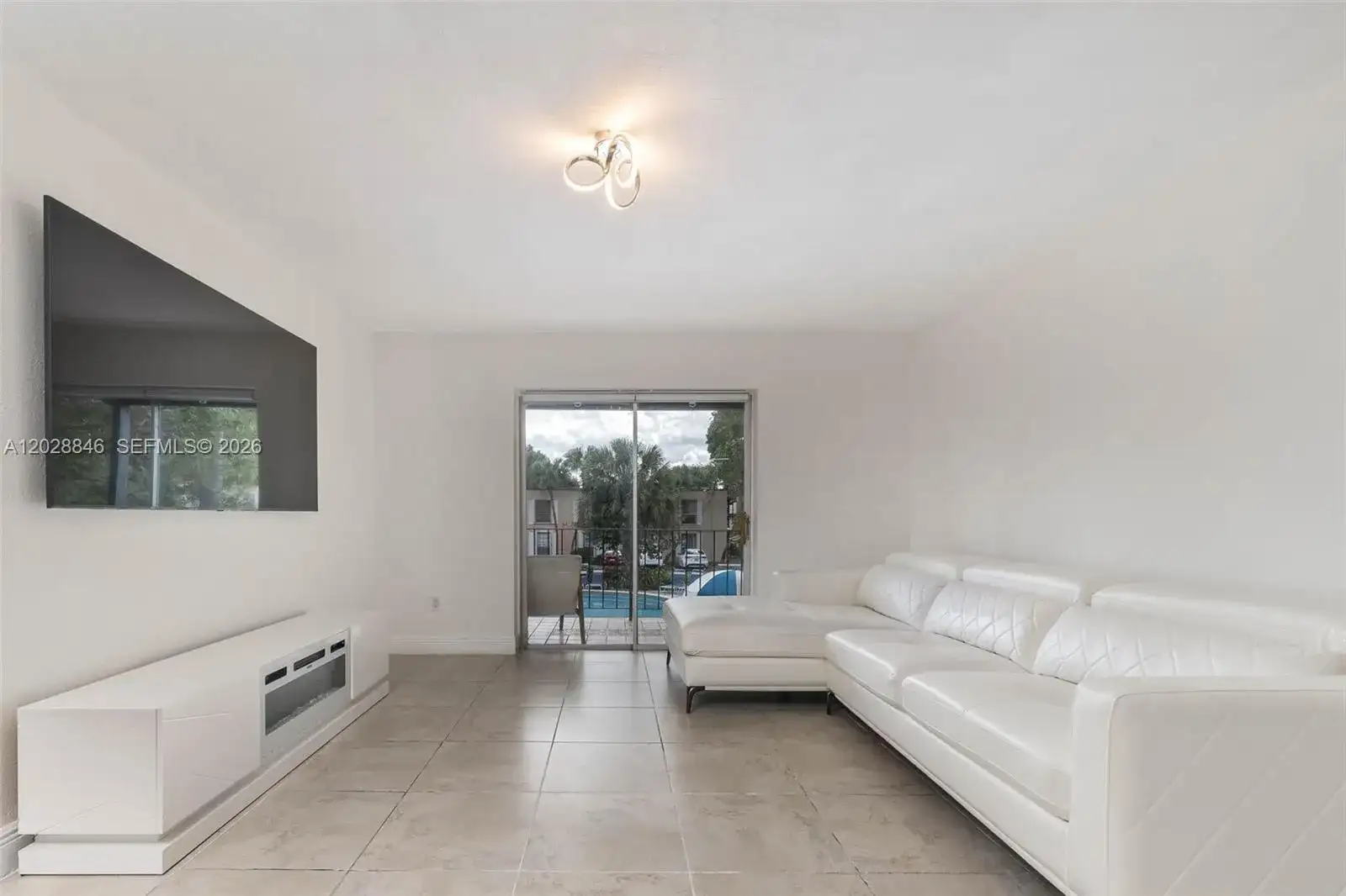 10748 N Kendall Dr # N22, Miami FL 33176 photo 3
