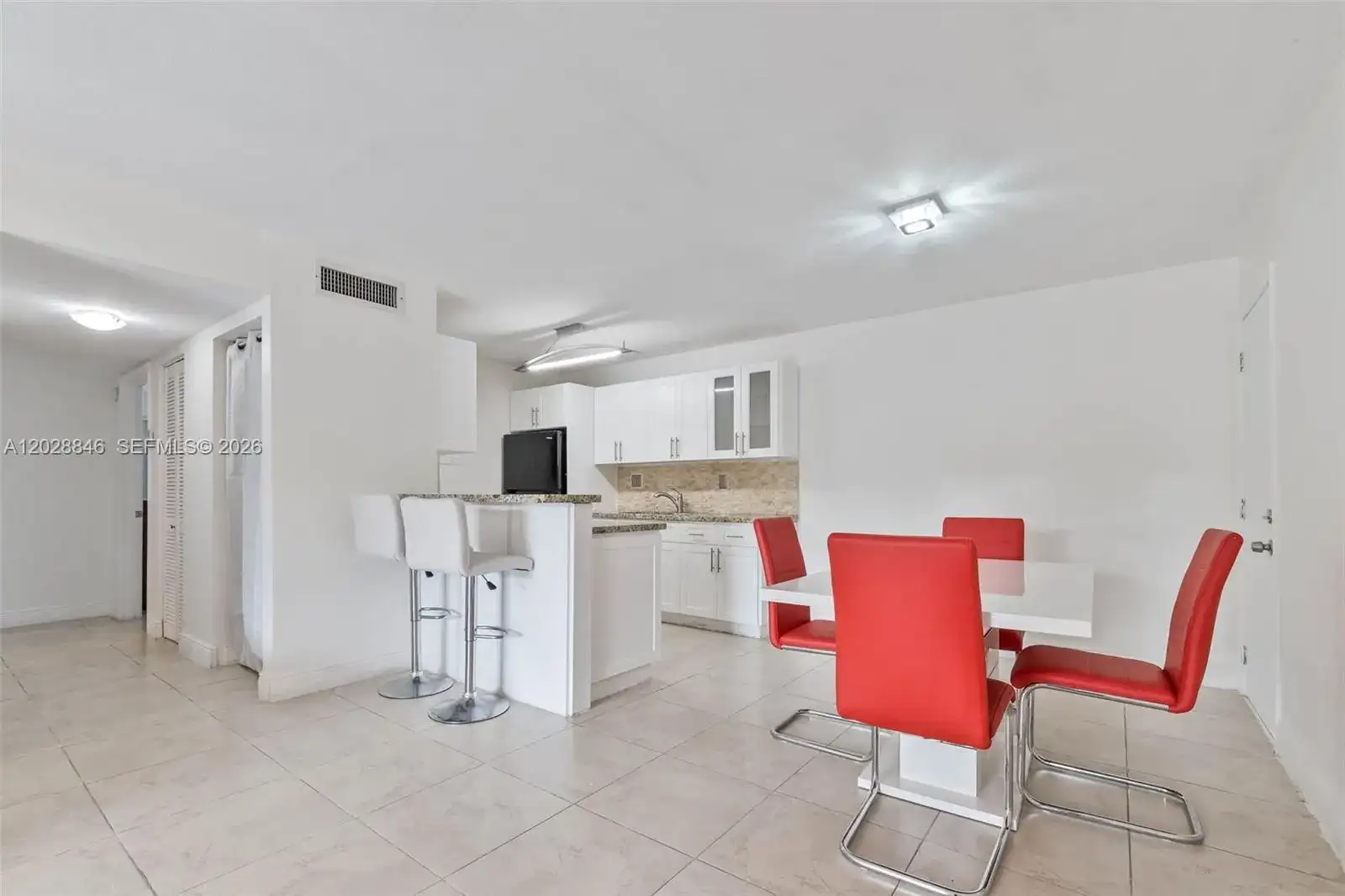 10748 N Kendall Dr # N22, Miami FL 33176 photo 4